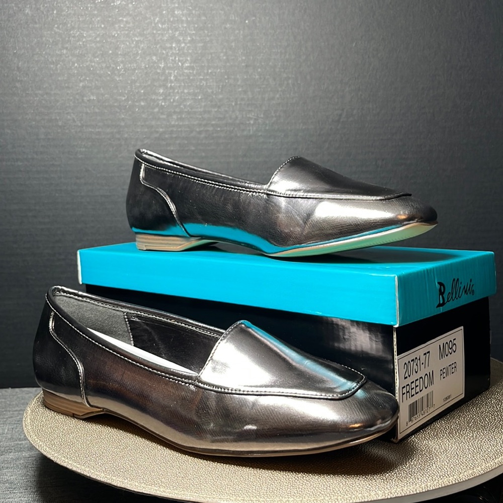 New!  Bellini  Pewter(color)/Silver  Flats-   9.5